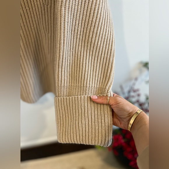 Banana Republic Merino-Cashmere Oversized Sweater- Sz. S- Beige Twine - Picture 8 of 12